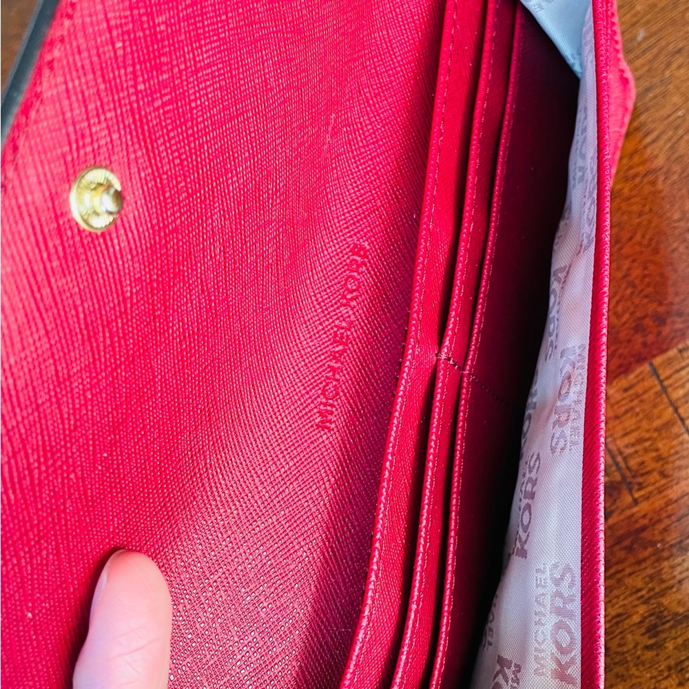 NWT Michael Kors Jet Set Travel flat wallet in raspberry - Picture 7 of 7